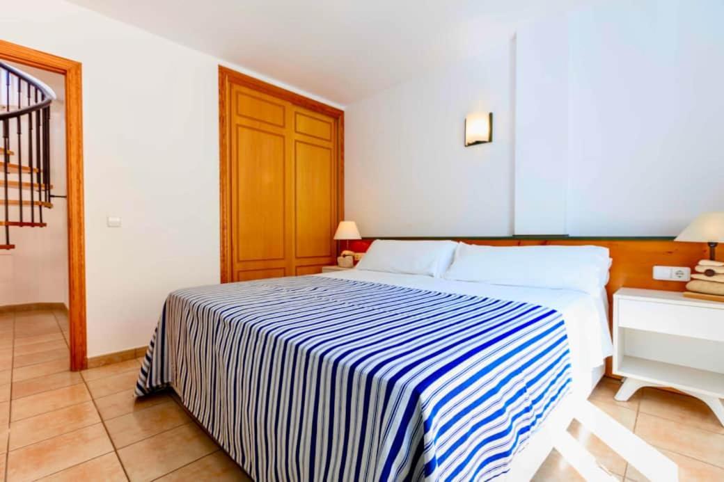 Apartamentos Sa Varadero 3S Con Vista Mare Laterale Es Pujols Luaran gambar